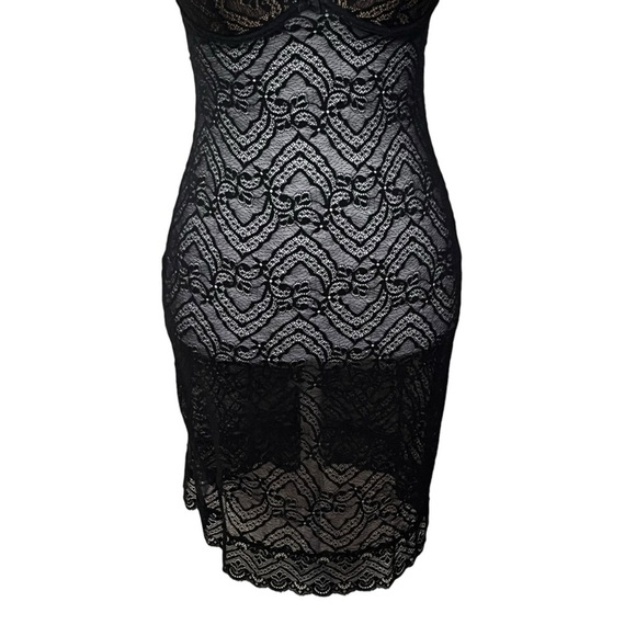 Intimissimi Eleonora Lace Slip Women’s Size XS Black V-Neck Adjustable Straps - Picture 4 of 12